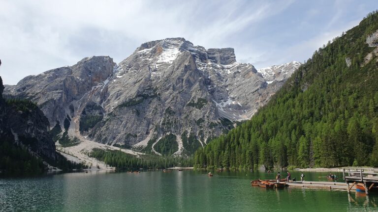 🍏 Urlaub mit Hund in Natz-Schabs – Hochplateau, Ausflug zum Pragser Wildsee & Wanderung zur Gilfenklamm 🐾